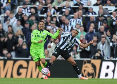 Newcastle Unitedton 'dan Kenny Tete, Premier League maçında St.James' s Park, Newcastle, Birleşik Krallık 'ta Newcastle United' a karşı oynadığı maçta faul yaptı.