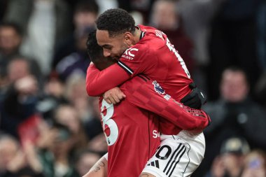 Manchester United takımından Matheus Cunha, Manchester United ve Hove Albion maçında takım arkadaşlarıyla 25 Ekim 2025 'te Old Trafford, Manchester' da oynanan Premier League maçında 1-0 'lık galibiyetini kutluyor.