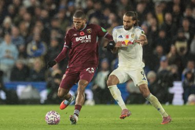 West Ham United 'tan Jean-Clair Todibo ve Leeds United takımından Dominic Calvert-Lewin Premier Lig karşılaşmasında Leeds United, West Ham United' a karşı Elland Road, Leeds, Birleşik Krallık 'ta 24 Ekim 2025' de oynadılar. 