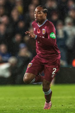 West Ham United 'dan Kyle Walker-Peters Premier League maçı sırasında Leeds United - West Ham United maçı sırasında Elland Road, Leeds, İngiltere, 24 Ekim 2025 