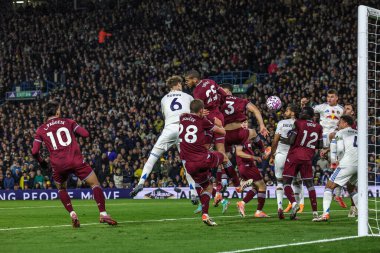 Leeds United takımından Joe Rodon Premier League maçında 2-0 berabere kaldı. Leeds United, West Ham United 'a karşı Elland Road, Leeds, Birleşik Krallık' ta, 24 Ekim 2025. 