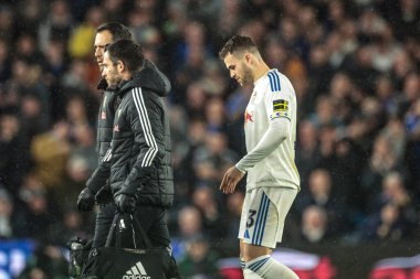 Leeds United takımından Gabriel Gudmundsson, 24 Ekim 2025 tarihinde İngiltere 'nin Leeds şehrinde oynanan Premier League maçında sakatlandı. 