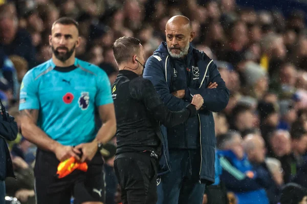 Nuno Espirito Santo, Premier League maçında West Ham United 'ın teknik direktörü Leeds United' a karşı Elland Road, Leeds, Birleşik Krallık, 24 Ekim 2025 