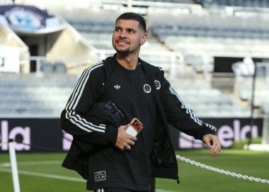 Newcastle United takımından Bruno Guimaraes, 25 Ekim 2025 'te St. James' s Park, Newcastle, Birleşik Krallık 'ta oynanan Premier League karşılaşması öncesinde geldi. 