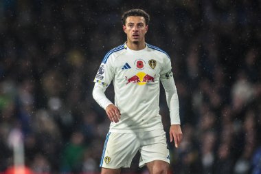 Leeds United 'dan Ethan Ampadu Premier Lig maçı sırasında Leeds United ile West Ham United arasındaki Elland Road, Leeds, İngiltere, 24 Ekim 2025 