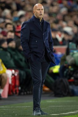 Liverpool Premier Lig maçında Arne Slot teknik direktörü Brentford Liverpool 'a karşı The Gtech Community Stadyumu, Londra, Birleşik Krallık, 25 Ekim 2025 