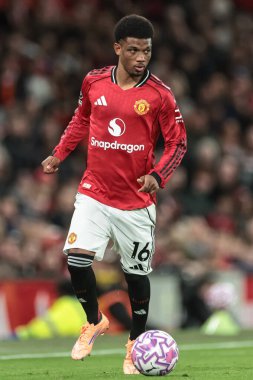 Manchester United takımından Amad Diallo, Manchester United ve Hove Albion maçında 25 Ekim 2025 'te Old Trafford, Manchester' da topa vurdu. 