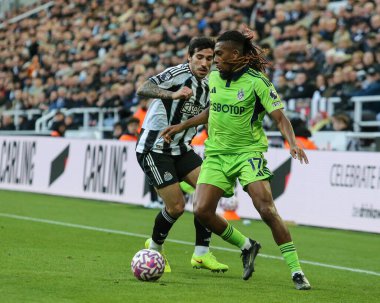 Premier Lig karşılaşmasında Fulham 'dan Alex Iwobi, Newcastle United' a karşı St.James 's Park, Newcastle, İngiltere, 25 Ekim 2025 