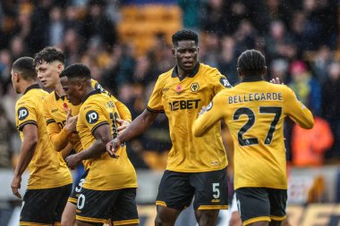 Wolverhampton Wanderers 'dan Marshall Munetsi, 26 Ekim 2025' te İngiltere 'nin Molineux kentinde oynanan Premier League maçında Wolverhampton Wanderers-Burnley maçında 2-2 kazanma hedefini kutluyor.
