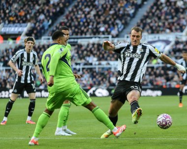 Newcastle United takımından Dan Burn, Premier League maçında Newcastle United ile Fulham maçında Newcastle, Newcastle, İngiltere 'de 25 Ekim 2025' te karşı karşıya geldi.