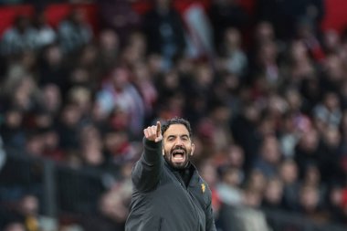 Manchester United 'ın teknik direktörü Ruben Amorim, Manchester United ile Brighton ve Hove Albion maçında Old Trafford, Manchester, İngiltere' de 25 Ekim 2025 tarihinde teknik alanda tepki gösterdi.