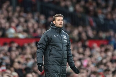 Premier Lig karşılaşmasında Brighton & Hove Albion takımının teknik direktörü Fabian Hurzeler, Manchester United ve Hove Albion 'a karşı Old Trafford, Manchester, İngiltere, 25 Ekim 2025