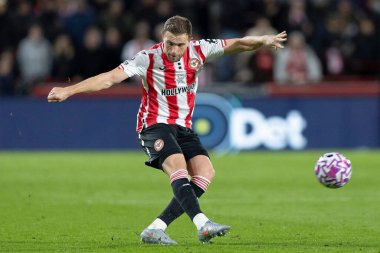 Brentford 'dan Jordan Henderson Premier League maçı sırasında Brentford, Liverpool' a karşı Gtech Community Stadyumu, Londra, Birleşik Krallık, 25 Ekim 2025