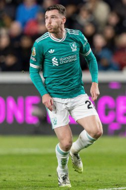 Liverpool 'dan Andy Robertson Premier League maçı sırasında Brentford, Liverpool' a karşı Gtech Community Stadyumu, Londra, Birleşik Krallık, 25 Ekim 2025 