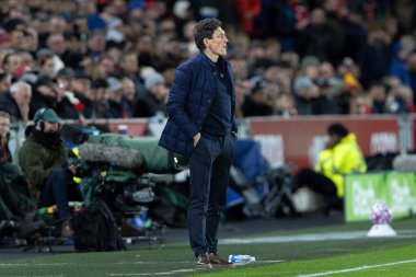 Brentford Premier Lig karşılaşmasında Keith Andrews teknik direktörü Brentford Liverpool 'a karşı Gtech Community Stadyumu, Londra, Birleşik Krallık, 25 Ekim 2025 