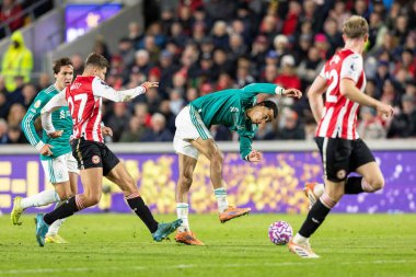 Liverpool 'dan Hugo Ekitik, İngiltere' nin Gtech Community Stadyumu 'nda oynanan Premier League maçında 25 Ekim 2025' te Brentford-Liverpool maçında gol atarken görülüyor. 