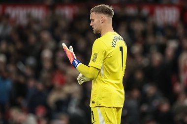Brighton & Hove Albion kalecisi Bart Verbruggen Premier League maçında Manchester United ve Hove Albion 'a karşı Old Trafford, Manchester, İngiltere, 25 Ekim 2025 