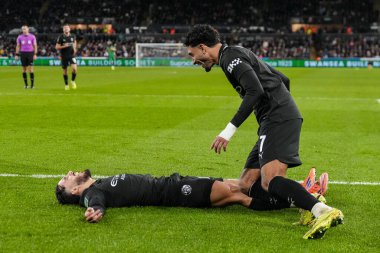 Manchester City 'den Rayan Cherki, 29 Ekim 2025' te Swansea.com Stadyumu 'nda oynanan Carabao Kupası son 16 Swansea City-Manchester City maçında Omar Marmoush ile üçüncü golünü attı. 