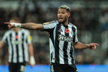 Newcastle Untie 'den Joelinton, Carabao Kupası' nda takım talimatlarını veriyor. Son 16 Newcastle United, Tottenham Hotspur 'a karşı St. James' s Park, Newcastle, İngiltere, 29 Ekim 2025