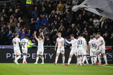Swansea City 'den Gonalo Franco, 29 Ekim 2025' te Swansea.com Stadyumu 'nda son 16 Swansea City ile Manchester City arasındaki Carabao Kupası' nda takım arkadaşlarıyla gol atmasını kutluyor. 