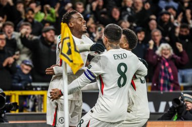 Chelsea 'li Jamie Gittens, Carabao Kupası' nda son 16 Wolverhampton Wanderers Chelsea 'ye karşı 29 Ekim 2025' te Molineux, Wolverhampton, İngiltere 'de 2-4' lük galibiyet golünü kutluyor. 