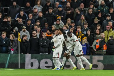 Chelsea 'li Andrey Santos, 29 Ekim 2025 tarihinde Molineux, Wolverhampton, Birleşik Krallık' ta oynanan Carabao Kupası son 16 Wolverhampton Wanderers - Chelsea maçında 0-1 kazanma golünü kutluyor. 