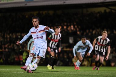 Brentford 'dan Fabio Carvalho, 28 Ekim 2025' te Blundell Park, Cleethorpes, Birleşik Krallık 'ta oynanan Carabao Kupası son 16 Grimsby Town - Brentford maçında 0-4 berabere kaldığı için penaltı aldı. 