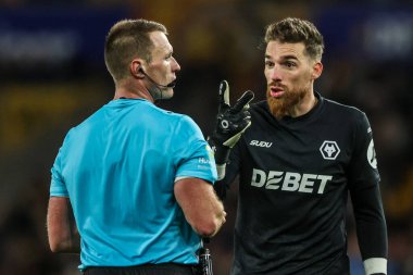 Wolverhampton Wanderers kalecisi Jose Sa, Carabao Kupası 'nda Thomas Bramall' a son 16 Wolverhampton Wanderers 'ın Chelsea' ye karşı Molineux, Wolverhampton, Birleşik Krallık 'ta 29 Ekim 2025' de yaptığı maçta itiraz etti. 