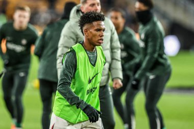 Chelsea 'den Estevao, Carabao Kupası' nda ısınma turunda son 16 Wolverhampton Wanderers Chelsea 'ye karşı Molineux, Wolverhampton, Birleşik Krallık, 29 Ekim 2025 