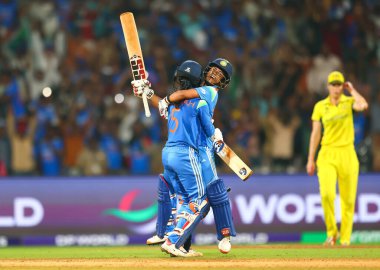 Hindistan 'dan Jemimah Rodrigues ve Hindistan' dan Amanjot Kaur, Dr. D.Y. 'de oynanan Dünya Bayanlar ODI Dünya Kriket Kupası yarı final karşılaşmasında yarı finali Hindistan ve Hindistan takımı ile birlikte kazandılar. Patil Spor Akademisi, Navi Mumbai, Hindistan, 30 Ekim