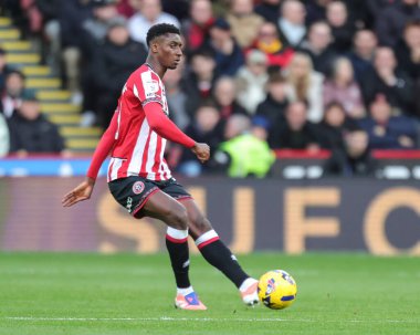 Sheffield United 'ın Djibril Soumare' si 1 Kasım 2025 'te Bramall Lane, Sheffield, İngiltere' de oynanan Sheffield United - Derby County maçında pas attı. 