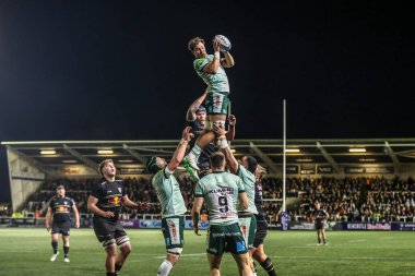 Leicester Tigers 'dan Joaquin Moro, 31 Ekim 2025' te Kingston Park, Newcastle, Birleşik Krallık 'ta oynanan Premiership Rugby Kupası maçı Newcastle Red Bulls - Leicester Tigers maçında yüksek topu kazanmak için sıçradı.