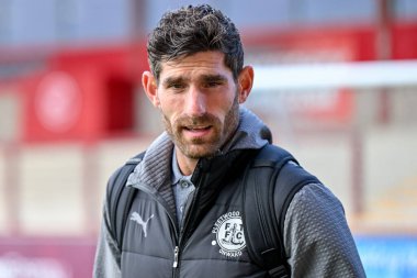 Fleetwood Town 'dan Ched Evans, 1 Kasım 2025 tarihinde Birleşik Krallık' ın Highbury Stadyumu 'nda Fleetwood Town' a karşı oynanan 1. 