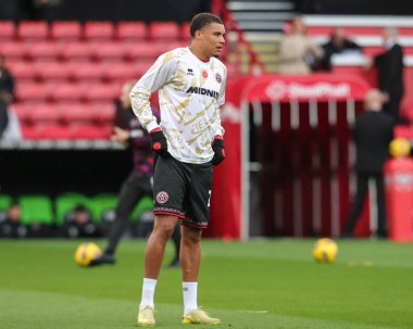 Sheffield United takımından Japhet Tanganga, 1 Kasım 2025 'te İngiltere, Sheffield Lane' de oynanan Gökyüzü İddia Şampiyonası maçında ısınma maçında Sheffield United 'a karşı Derby County maçında