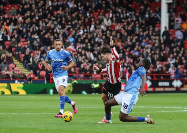 Sheffield United takımından Callum O 'Hare, 1 Kasım 2025' te Bramall Lane, Sheffield, İngiltere 'de oynanan Sky Bet Şampiyonası maçında Derby County' den David Ozoh 'a karşı. 