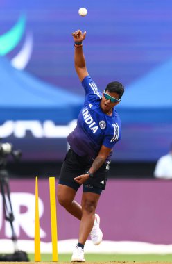 ICC Kadınlar Dünya Kupası 2025 eğitim oturumunda Hindistan, Güney Afrikalı kadınlara karşı Dr. D.Y. Patil Spor Akademisi, Navi Mumbai, Hindistan, 1 Kasım 202