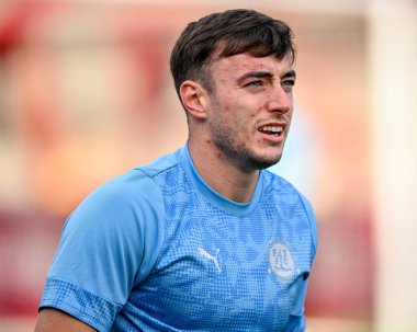 Fleetwood Town 'dan Harrison Holgate, 1 Kasım 2025' te Birleşik Krallık 'ın Highbury Stadyumu' nda Fleetwood Town 'a karşı oynanan 1. 