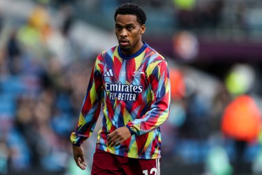 Arsenal 'den Jurrien Timber, 1 Kasım 2025' te Burnley-Arsenal maçında ısınıyor. 