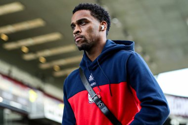 Arsenal 'den Jurrien Timber, 1 Kasım 202' de Burnley ile Arsenal arasında oynanan Premier League maçı öncesinde stadyuma geldi.