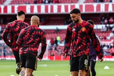 Manchester United 'dan Bruno Fernandes Premier League maçında ısınma turunda Nottingham Forest Manchester United' a karşı City Ground, Nottingham, 1 Kasım 2025 