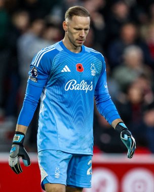 Nottingham Ormanı kalecisi Matz Sels Premier League maçında Nottingham Forest Manchester United 'a karşı City Ground, Nottingham, 1 Kasım 202