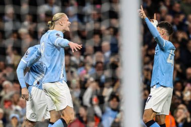Manchester City 'den Erling Haaland, Premier League maçında Manchester City ve Bournemouth maçında 2 Kasım 202' de Etihad Stadyumu 'nda 1-0' lık galibiyetini kutluyor.