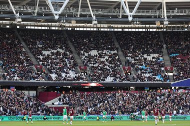 Premier League maçı sırasında Londra Stadyumu 'ndaki boş koltuklar 2 Kasım 202' de Londra Stadyumu 'nda West Ham United ve Newcastle United' a karşı.