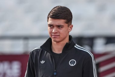 Newcastle Untie takımından Lewis Miley, Premier League maçında West Ham United 'a karşı Newcastle United' a karşı Londra Stadyumu 'nda 2 Kasım 202' de geldi.