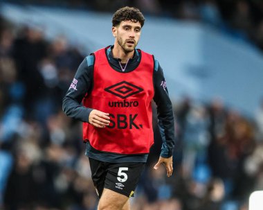 Maç öncesi ısınma oturumunda Marcos Senesi Premier League maçı sırasında Etihad Stadyumu 'nda Manchester City' ye karşı Bournemouth maçında, 2 Kasım 202