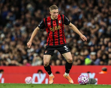 Bournemouth takımından Adrien Truffert Premier League maçında Manchester City ile Bournemouth arasında Etihad Stadyumu, Manchester, İngiltere 'de 2 Kasım 2025 