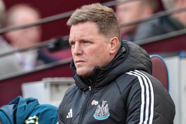 İngiltere 'nin Londra Stadyumu' nda oynanan West Ham United - Newcastle United Premier League maçı sırasında Newcastle United takımının teknik direktörü Eddie Howe 
