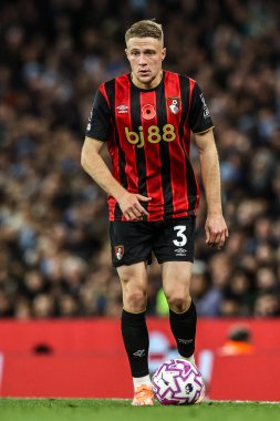 Bournemouth takımından Adrien Truffert Premier League maçında Manchester City ile Bournemouth arasında Etihad Stadyumu, Manchester, İngiltere 'de 2 Kasım 2025 