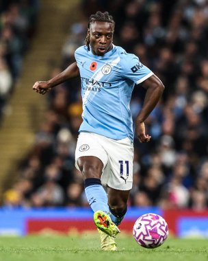 Manchester City ile Bournemouth arasındaki Premier League maçı sırasında Manchester City 'den Jeremy Doku, Etihad Stadyumu, İngiltere, 2 Kasım 2025 