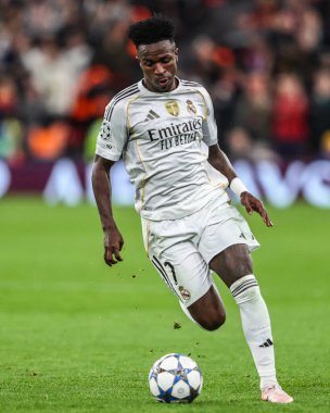 Real Madrid 'li Vinicius Junior UEFA Şampiyonlar Ligi maçında 4 / 8 Liverpool Real Madrid' e karşı Anfield, Liverpool, Birleşik Krallık, 4 Kasım 2025
